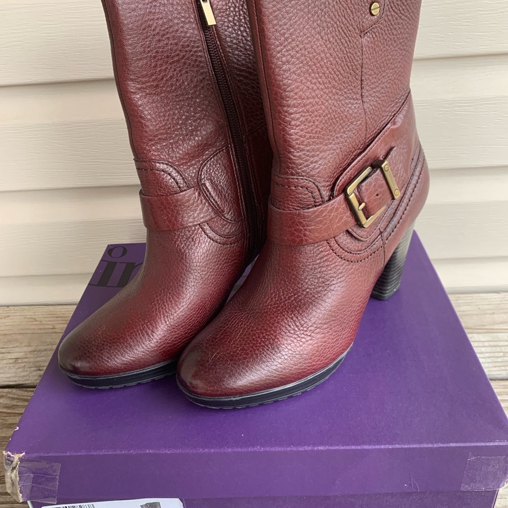 Women's Burgundy Leather Boots